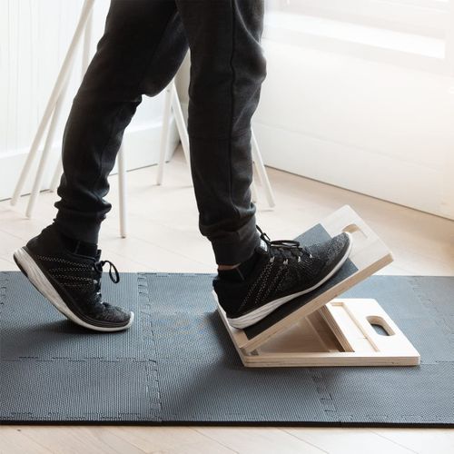                                                                                                                                                                        Inclined board made of wood (3-step) - calf extensors