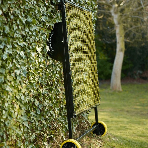 THE WORLD’S BEST FOOTBALL REBOUNDER 145x145cm